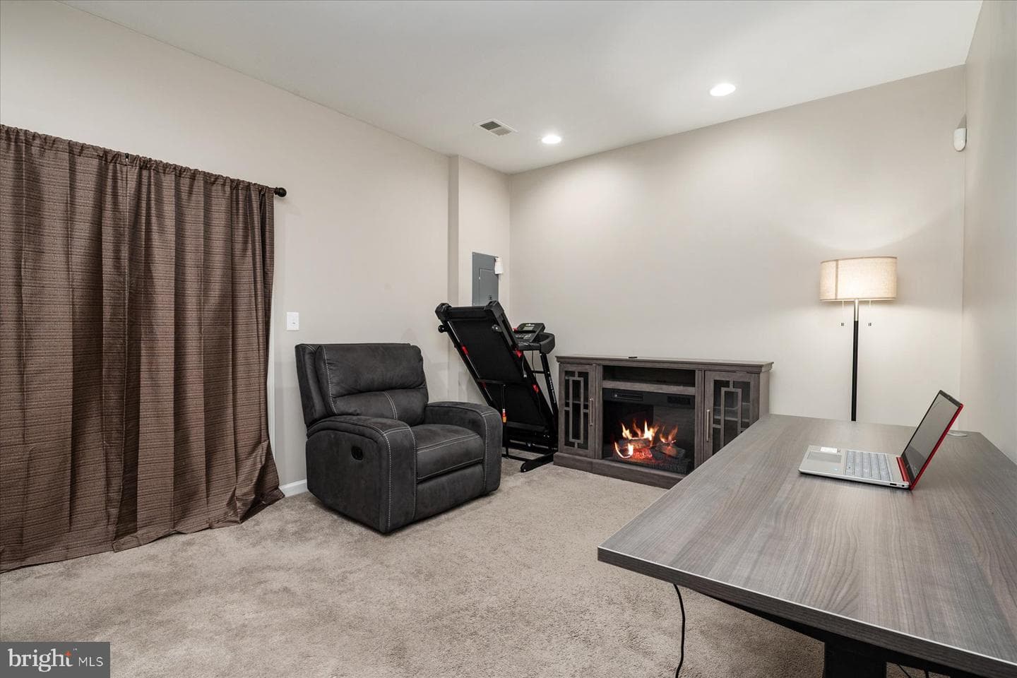 7511 Resch Loop photo 8