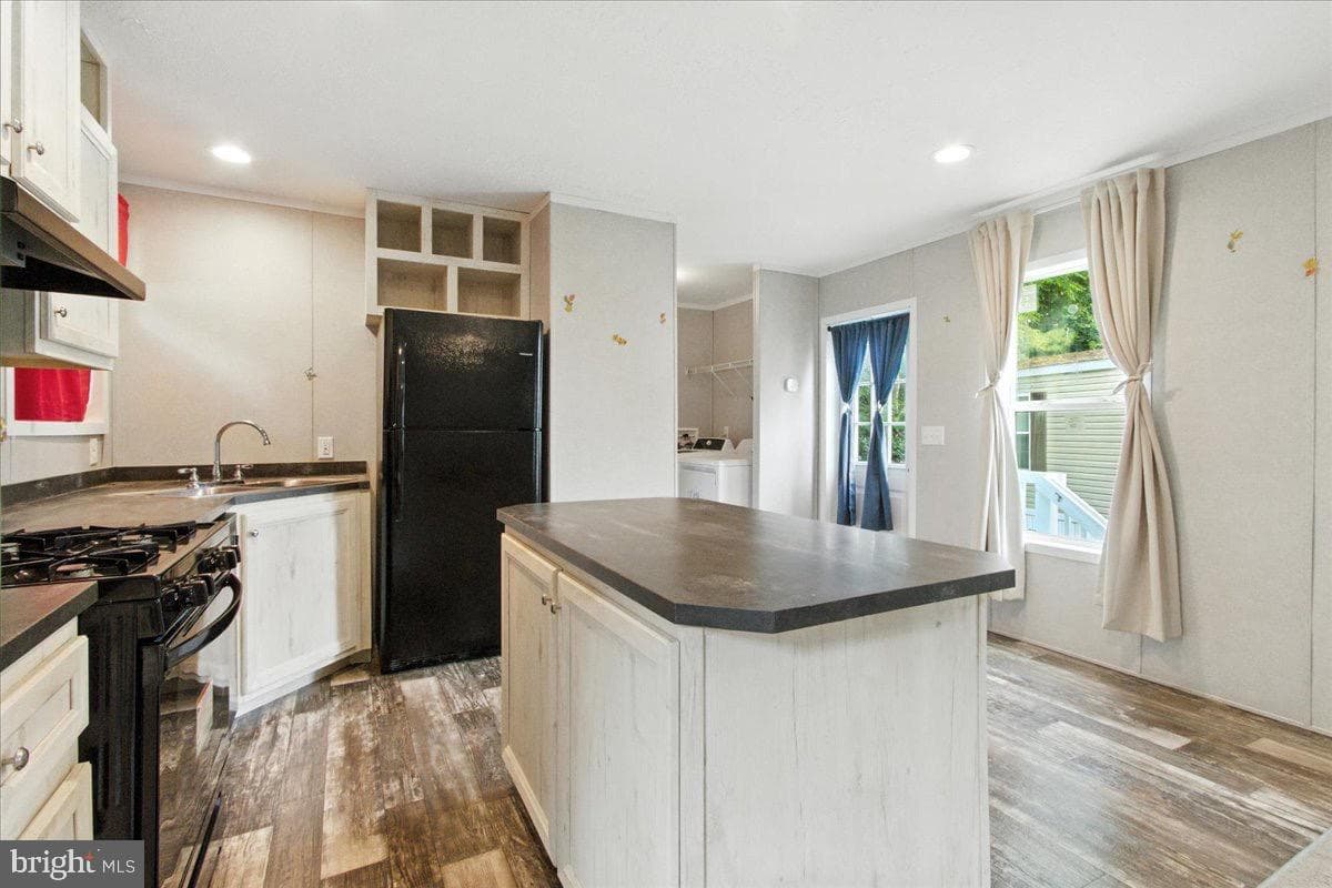 99 Mary Lou Drive photo 4