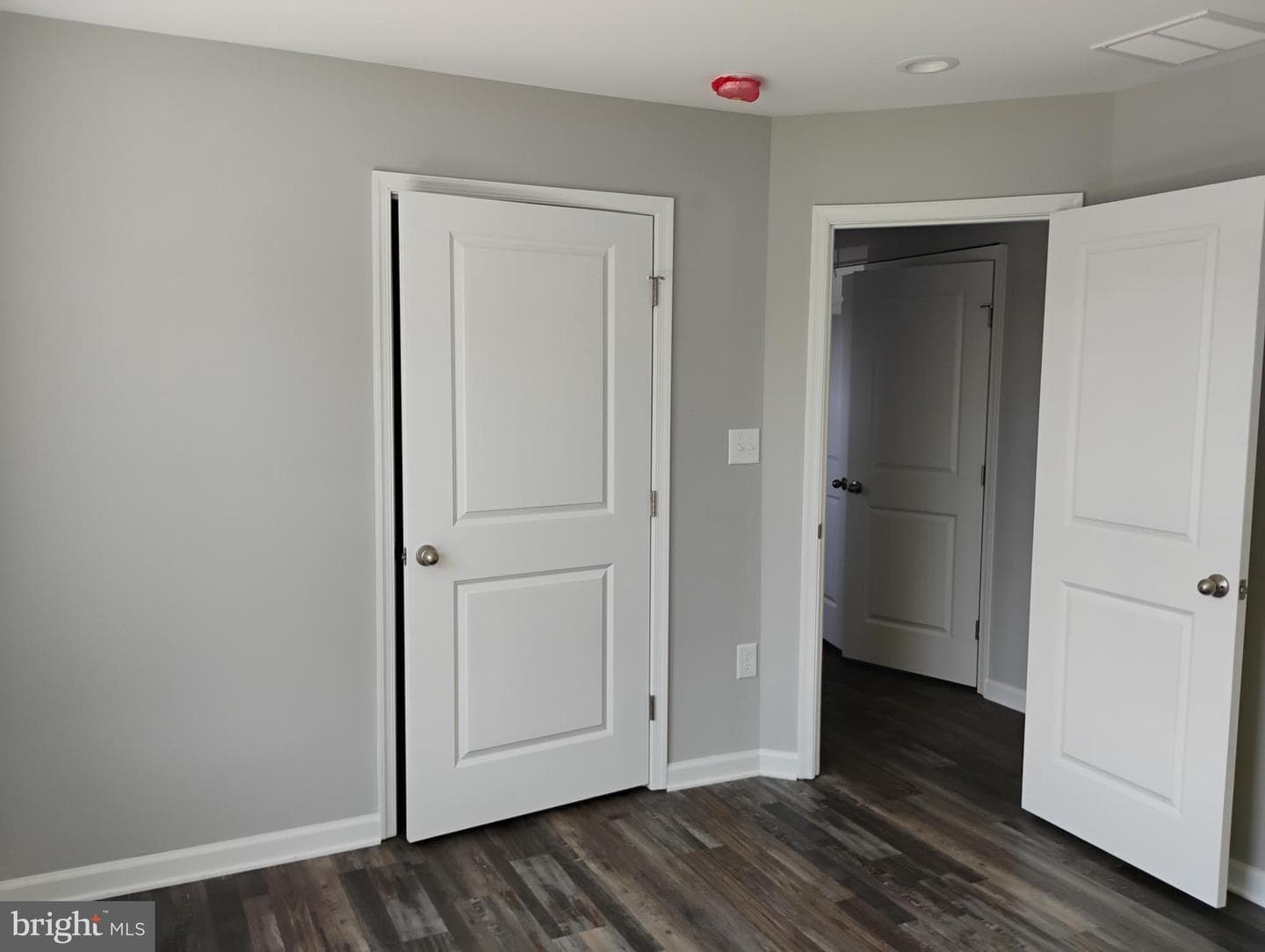 342 Beach Avenue photo 21