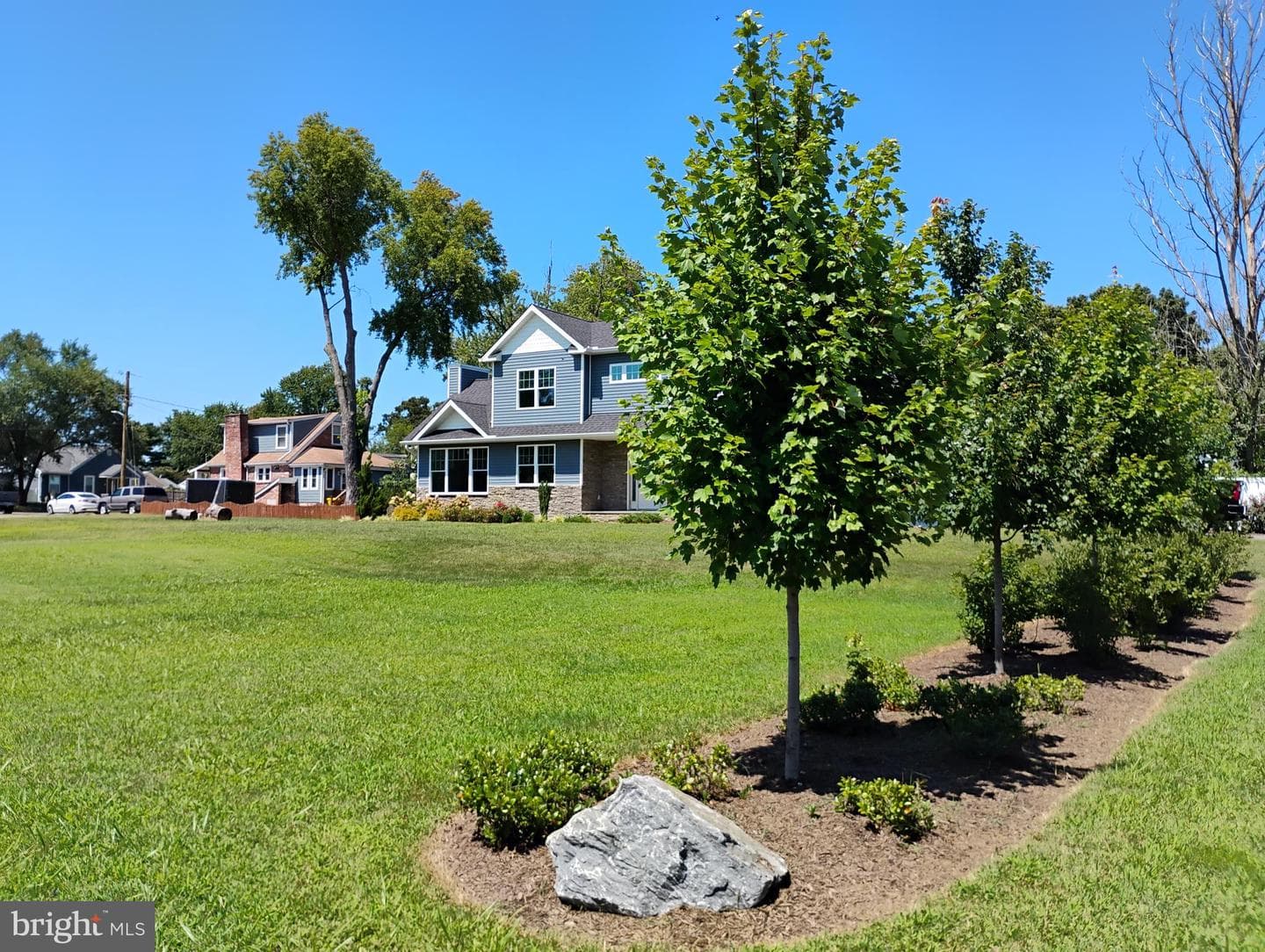 342 Beach Avenue photo 8