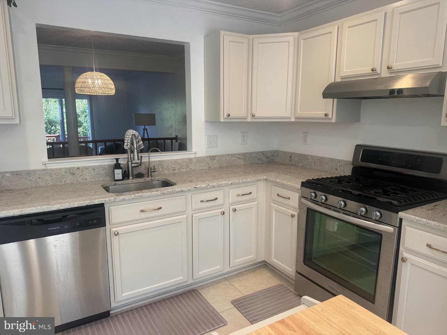 2508 Stow Court photo 4