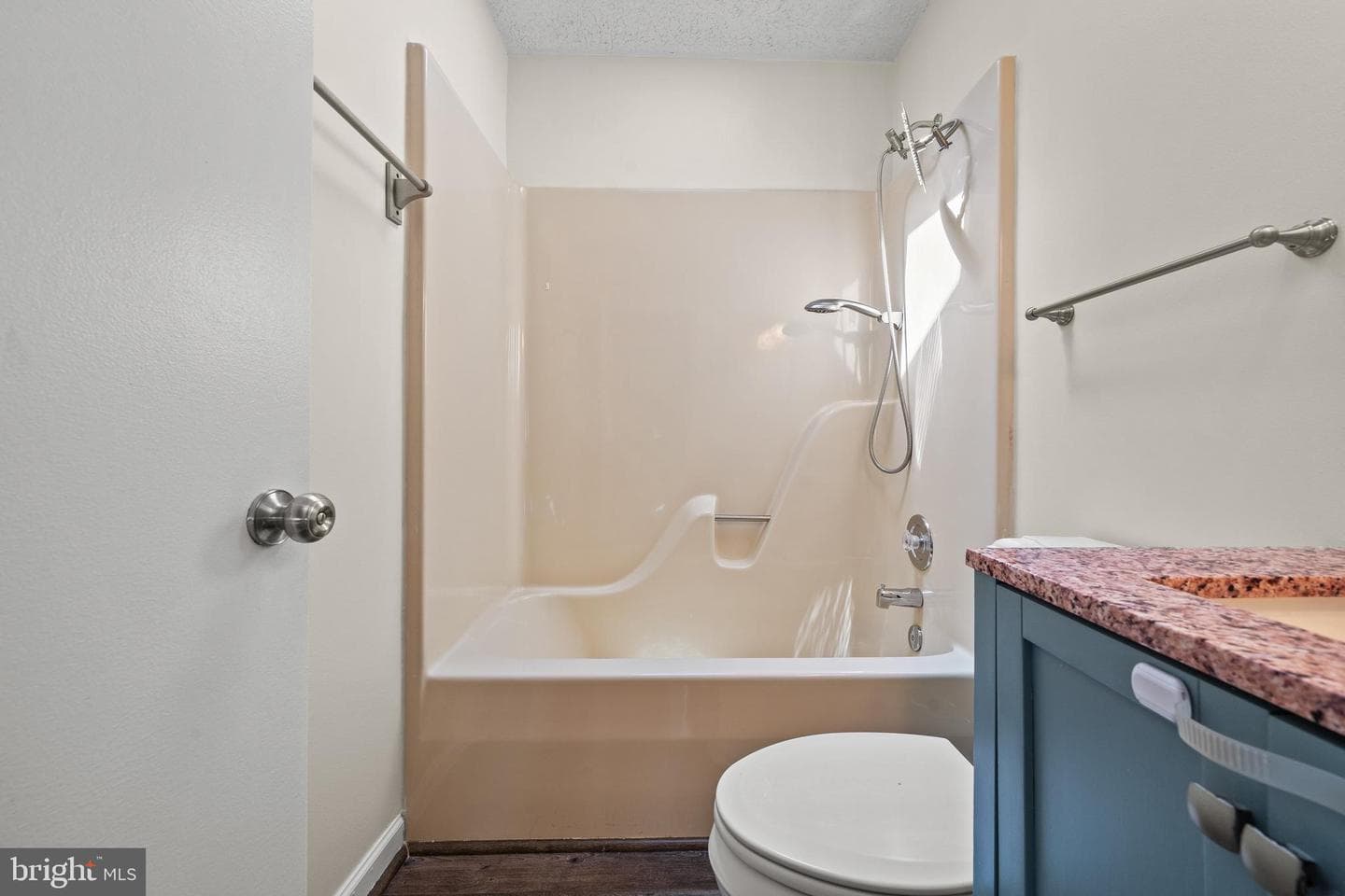 526 West Drive photo 23