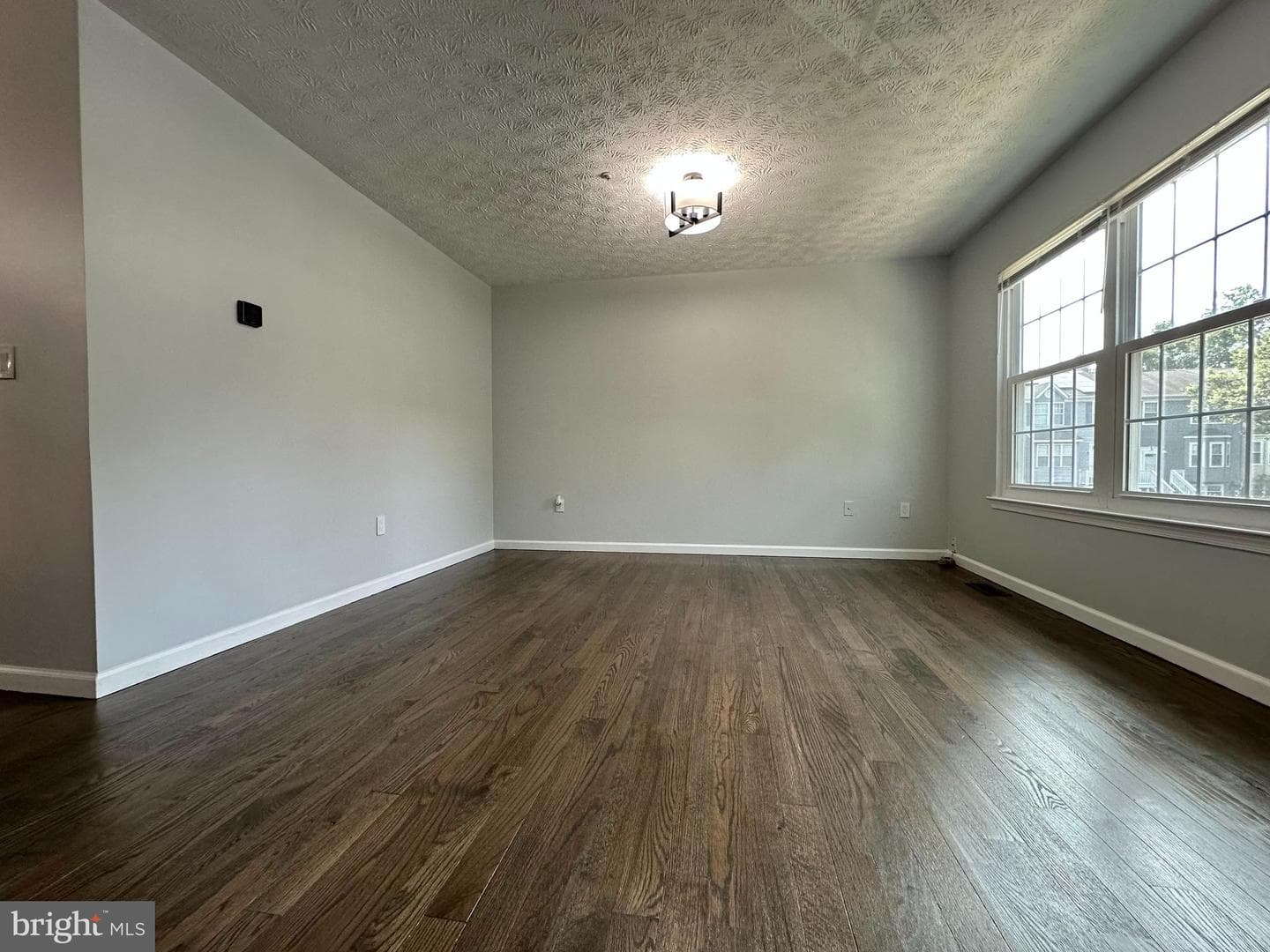 605 Broach Court photo 9