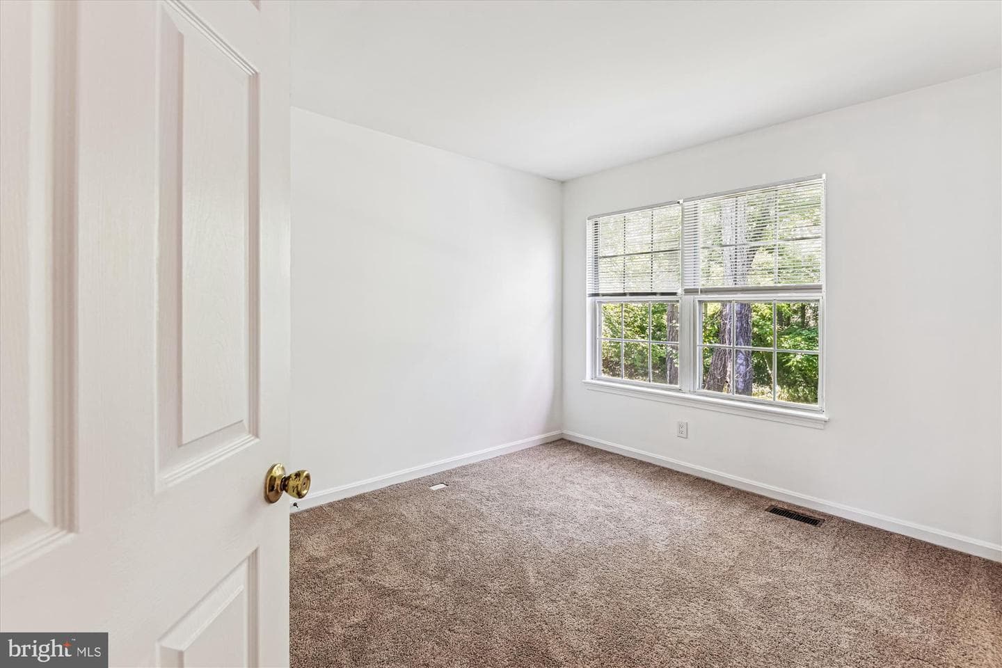 988 Breakwater Drive photo 11