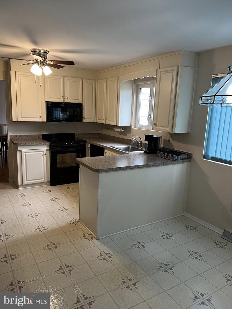 7959 Pipers Path photo 18