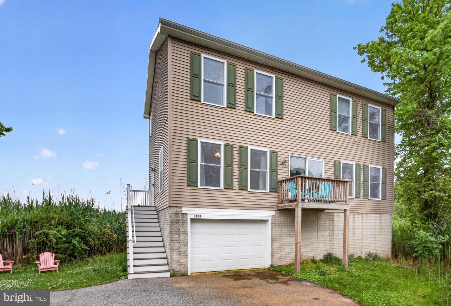 3762 Beach Drive Boulevard photo 3