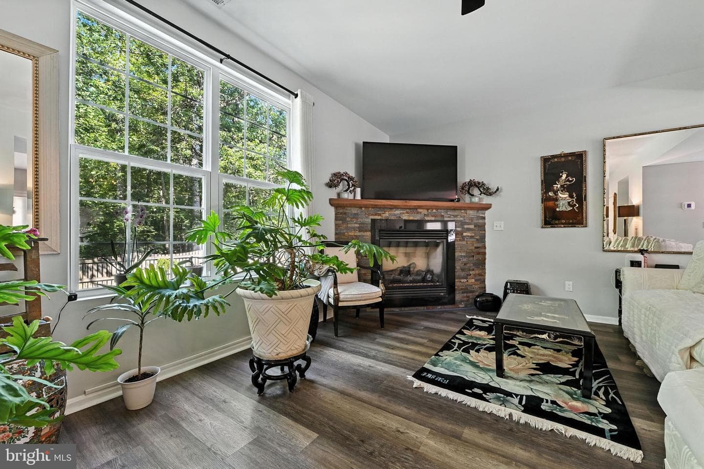7068 Myrtle Avenue photo 15