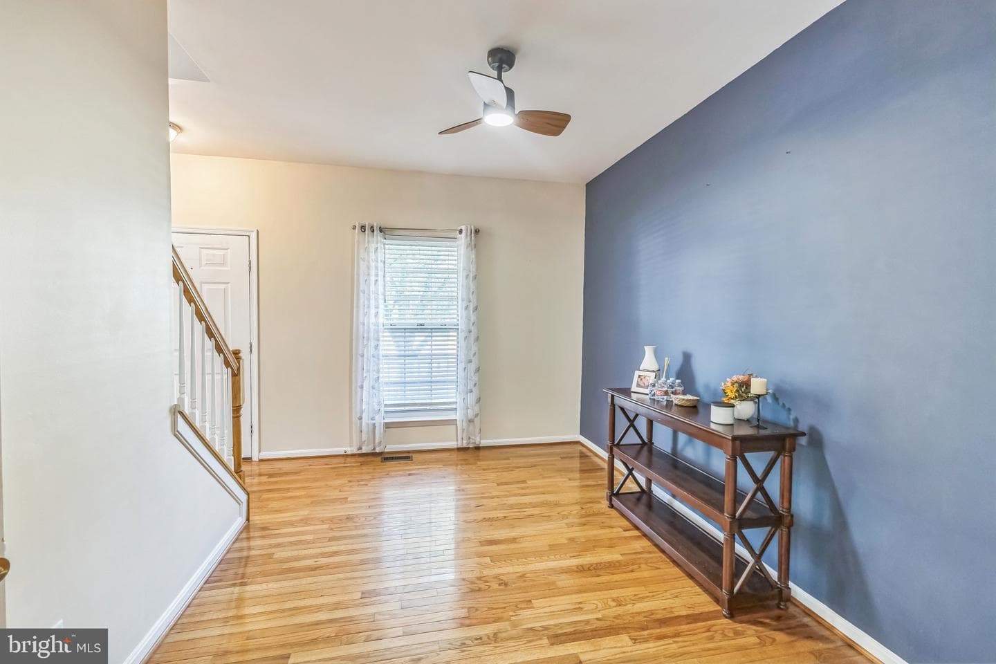93 Richard Avenue photo 8
