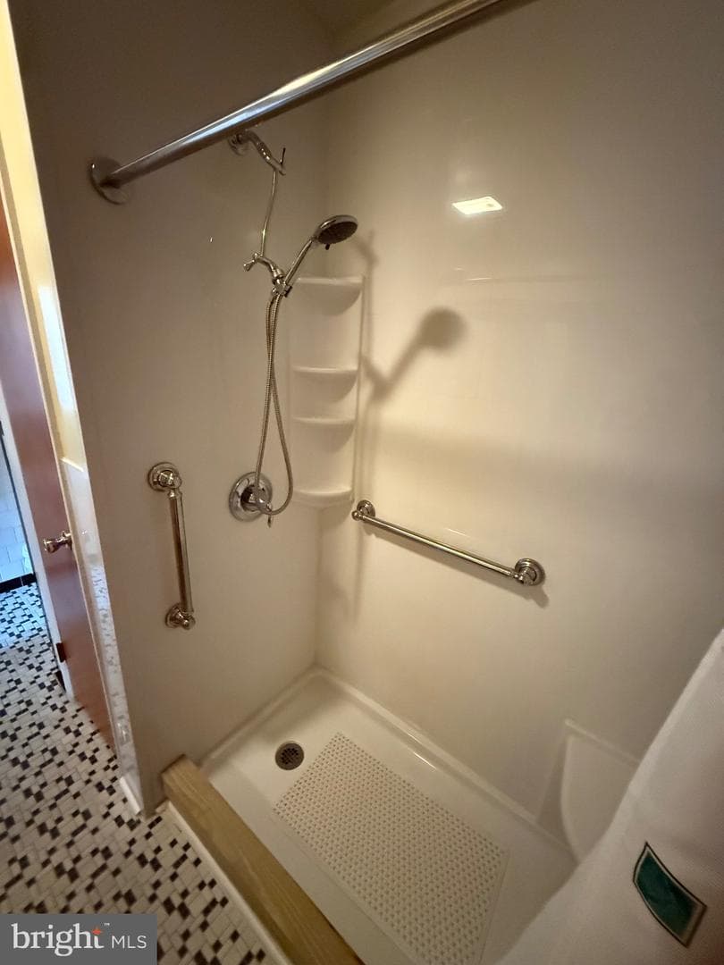 895 Gordon Drive photo 22