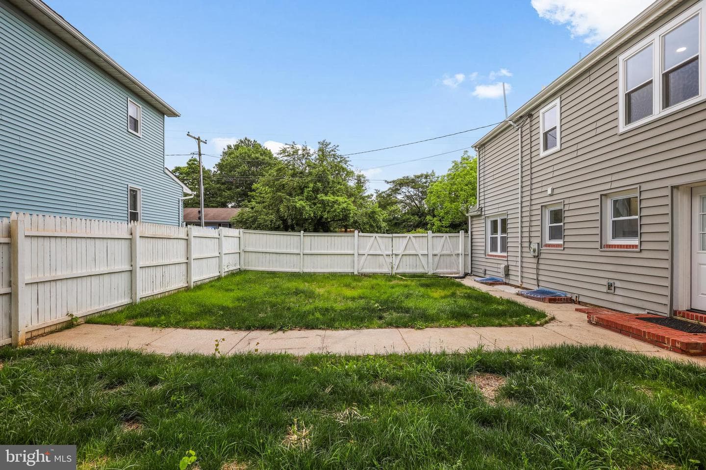 607 Wellham Avenue photo 40