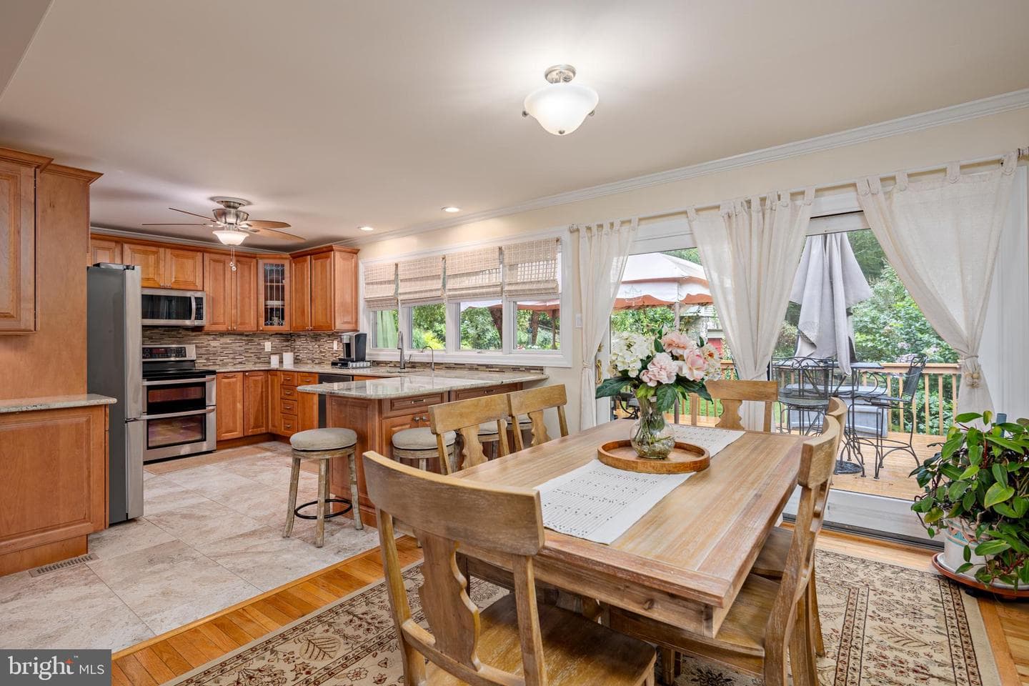 2114 Hallmark Drive photo 5