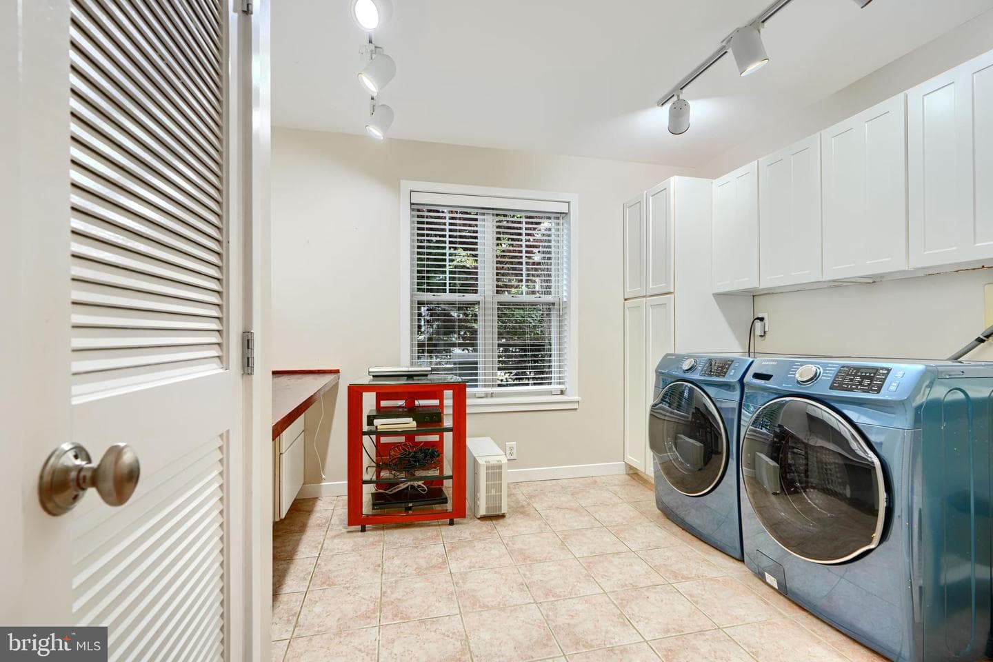 1230 Crummell Avenue photo 33