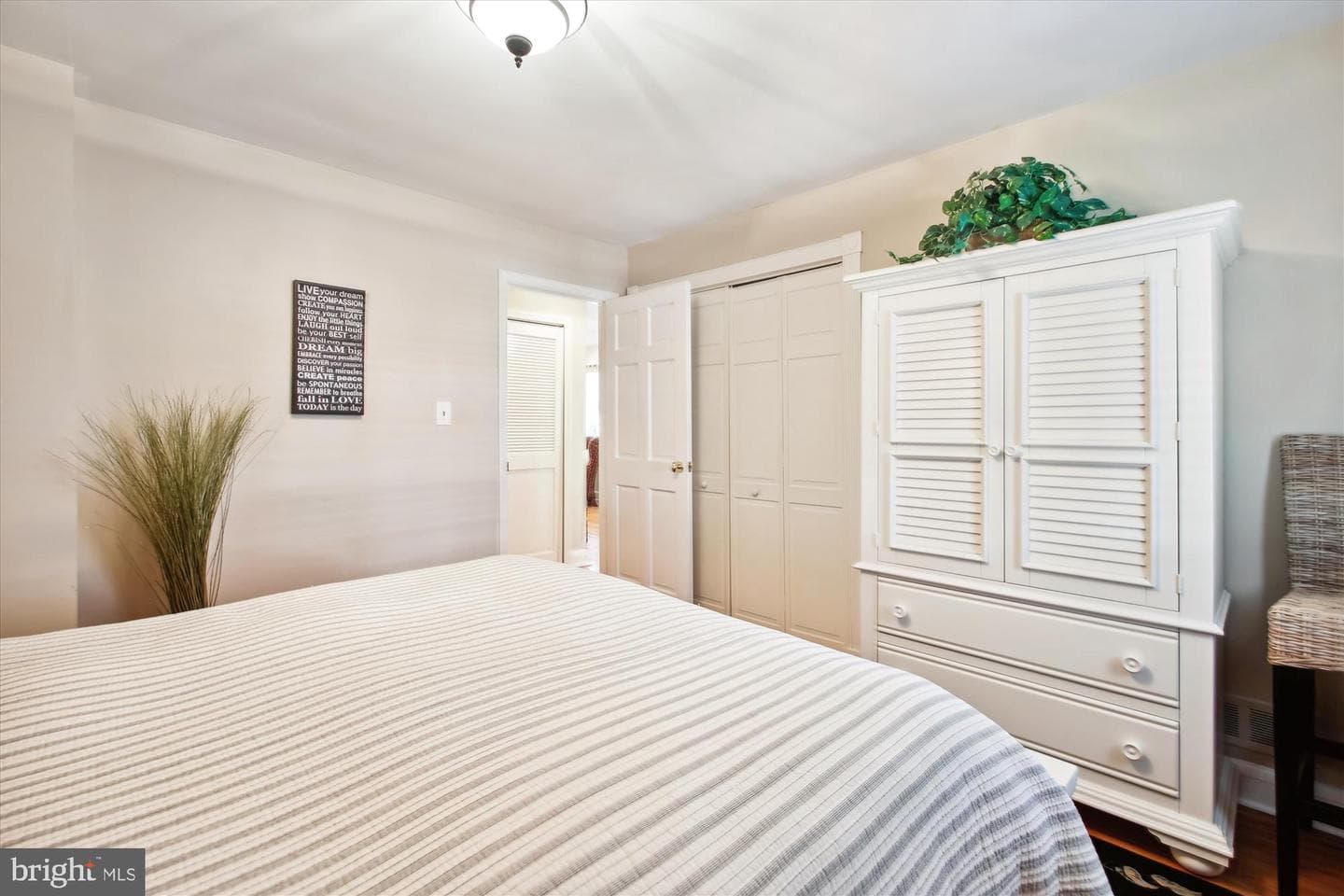 111 Round Bay Road photo 43
