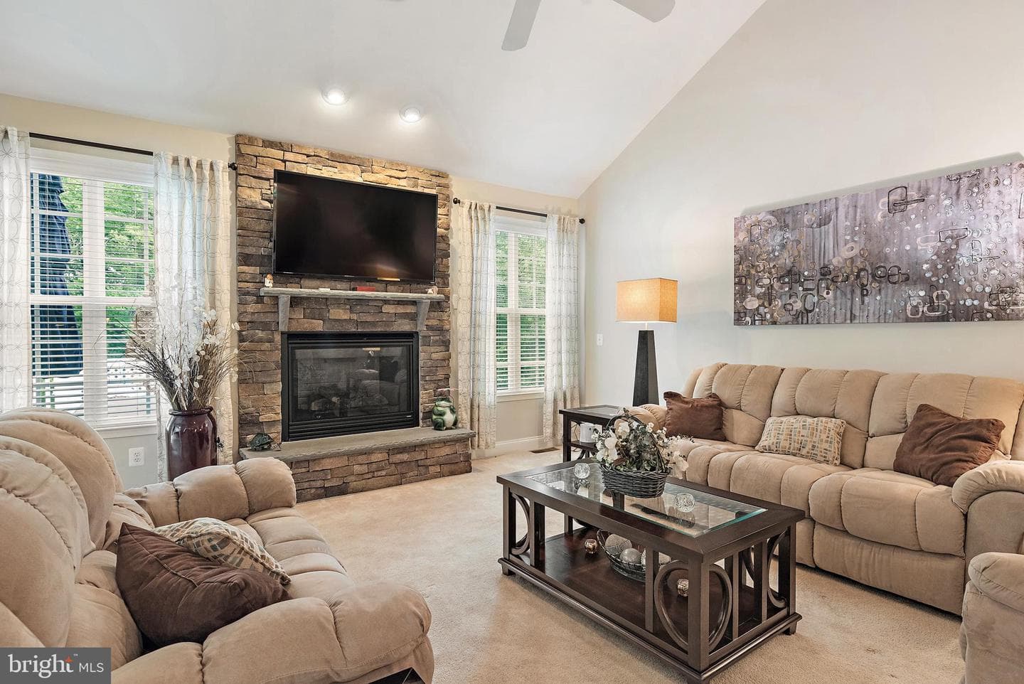539 Donner Way photo 11