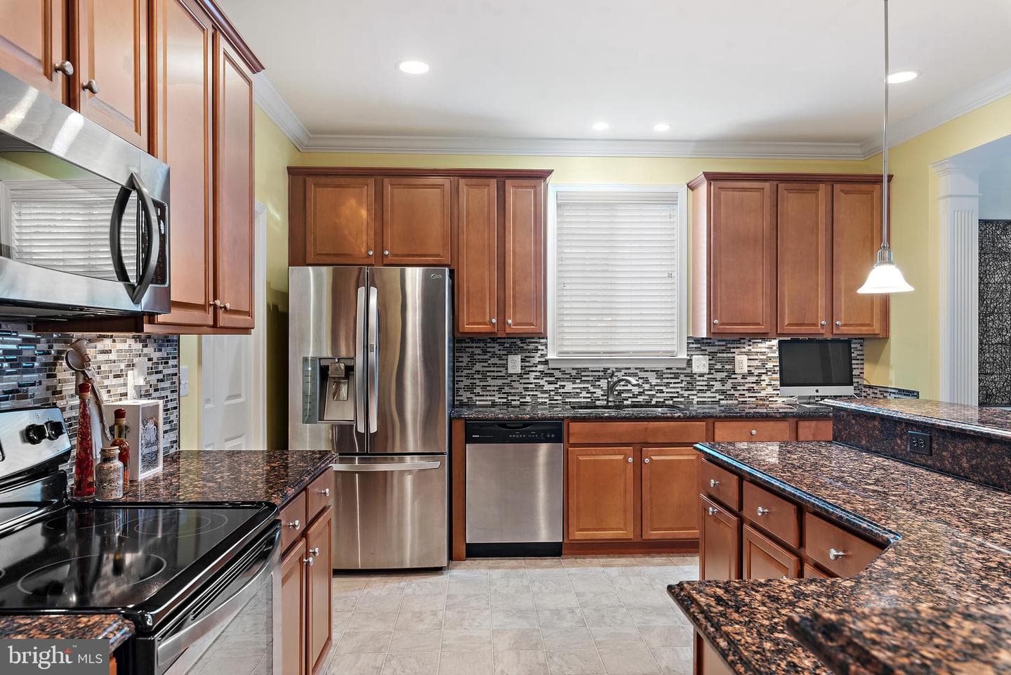 539 Donner Way photo 24