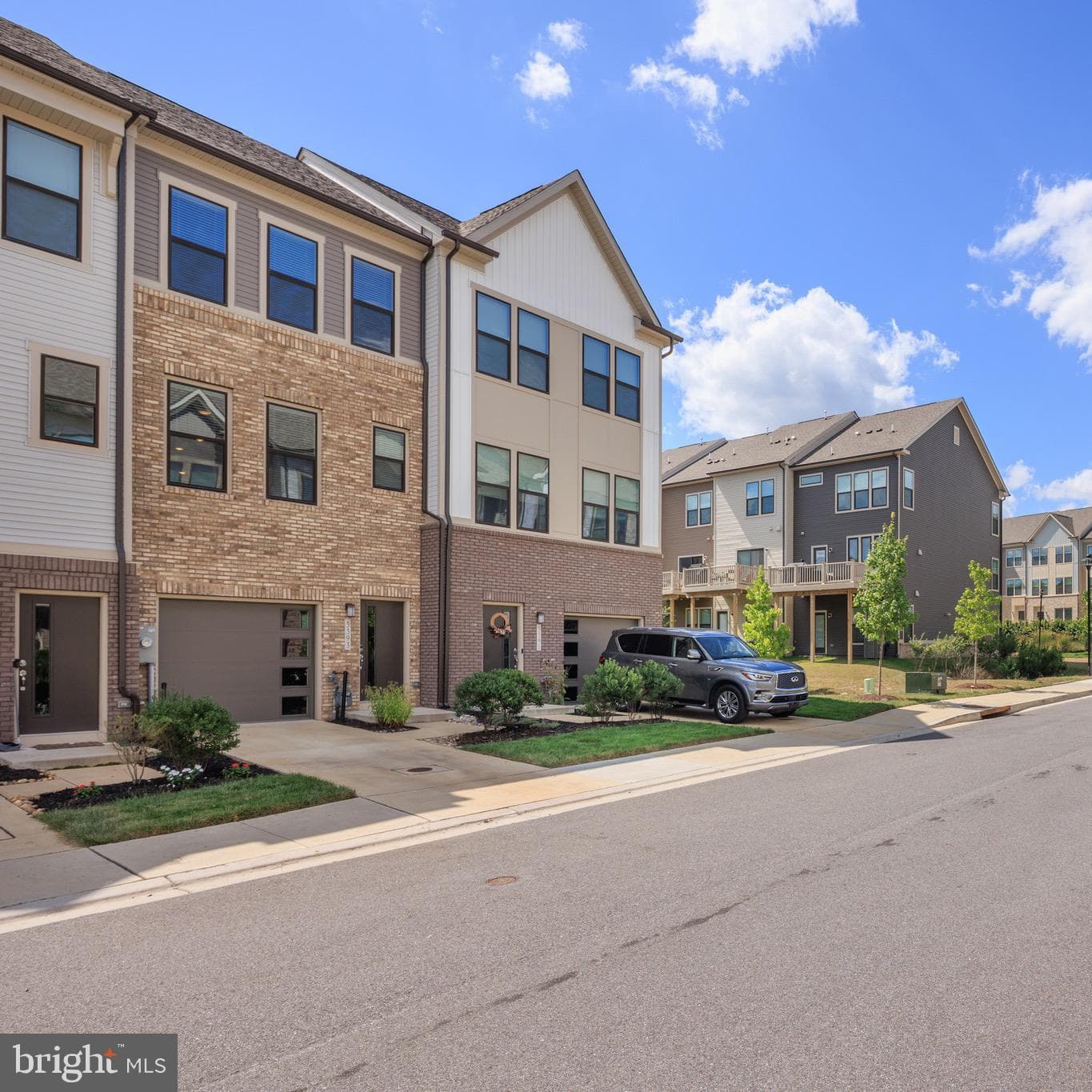 3393 Cormorant Drive photo 2