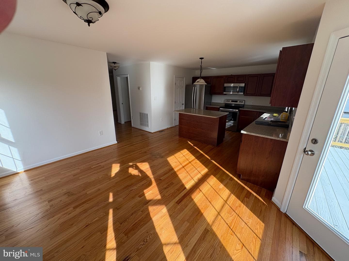 3661 2nd Avenue photo 10