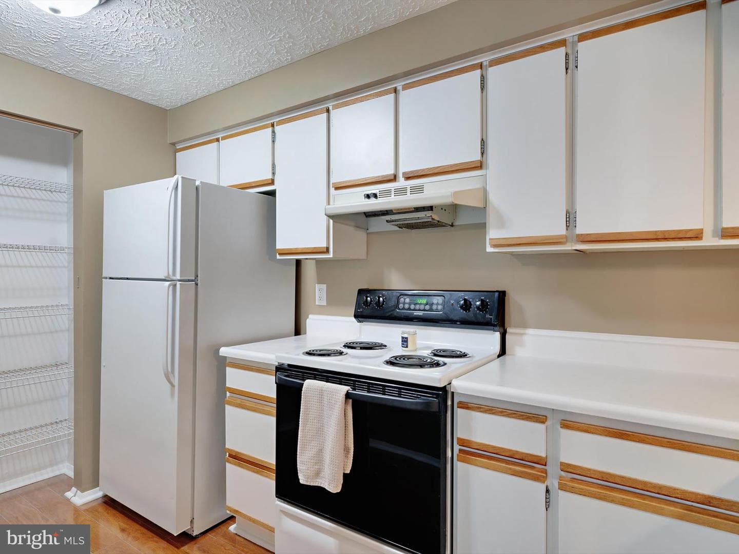 8048 Abbey Court #m photo 11