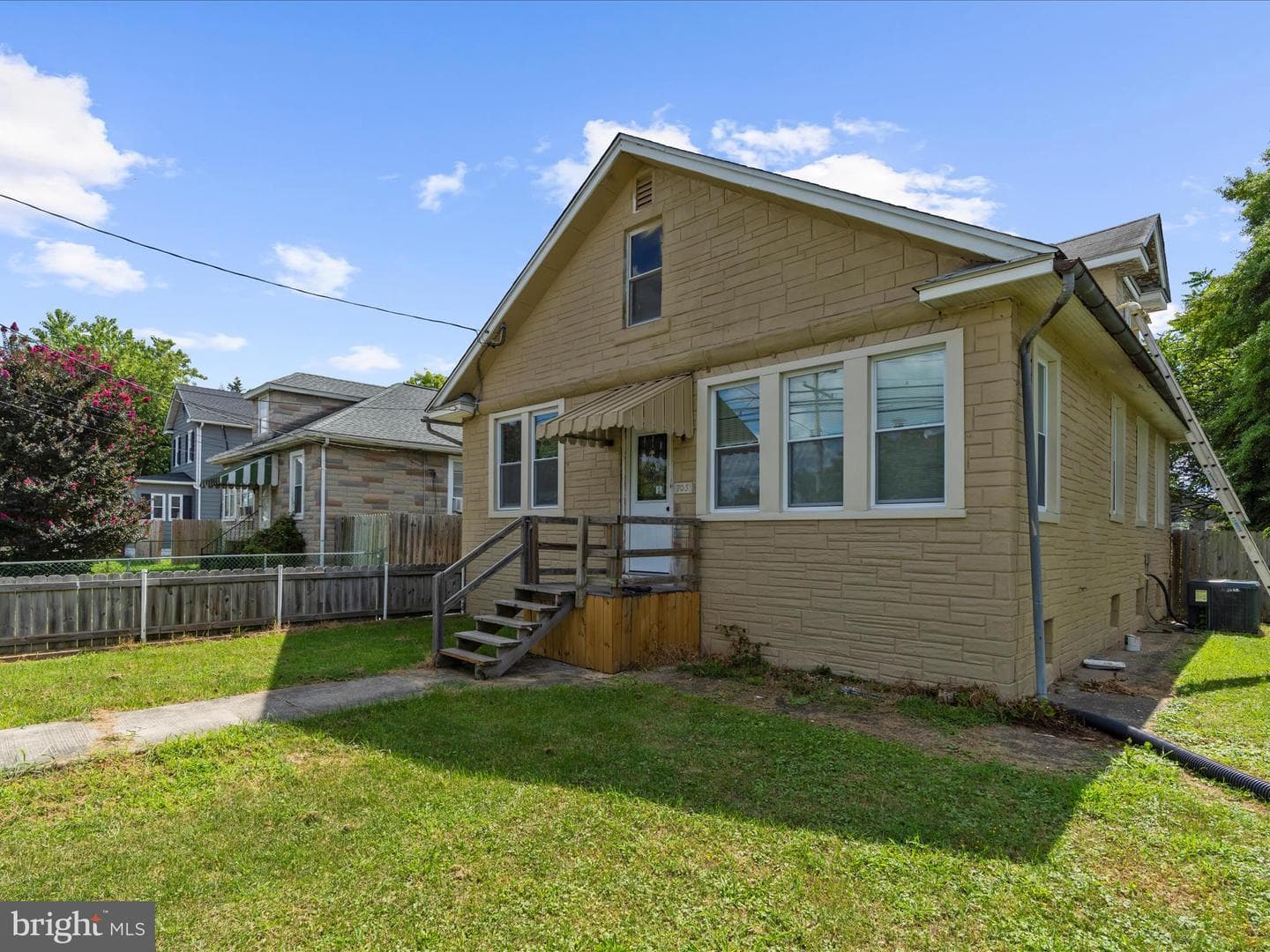 705 Church Street photo 4