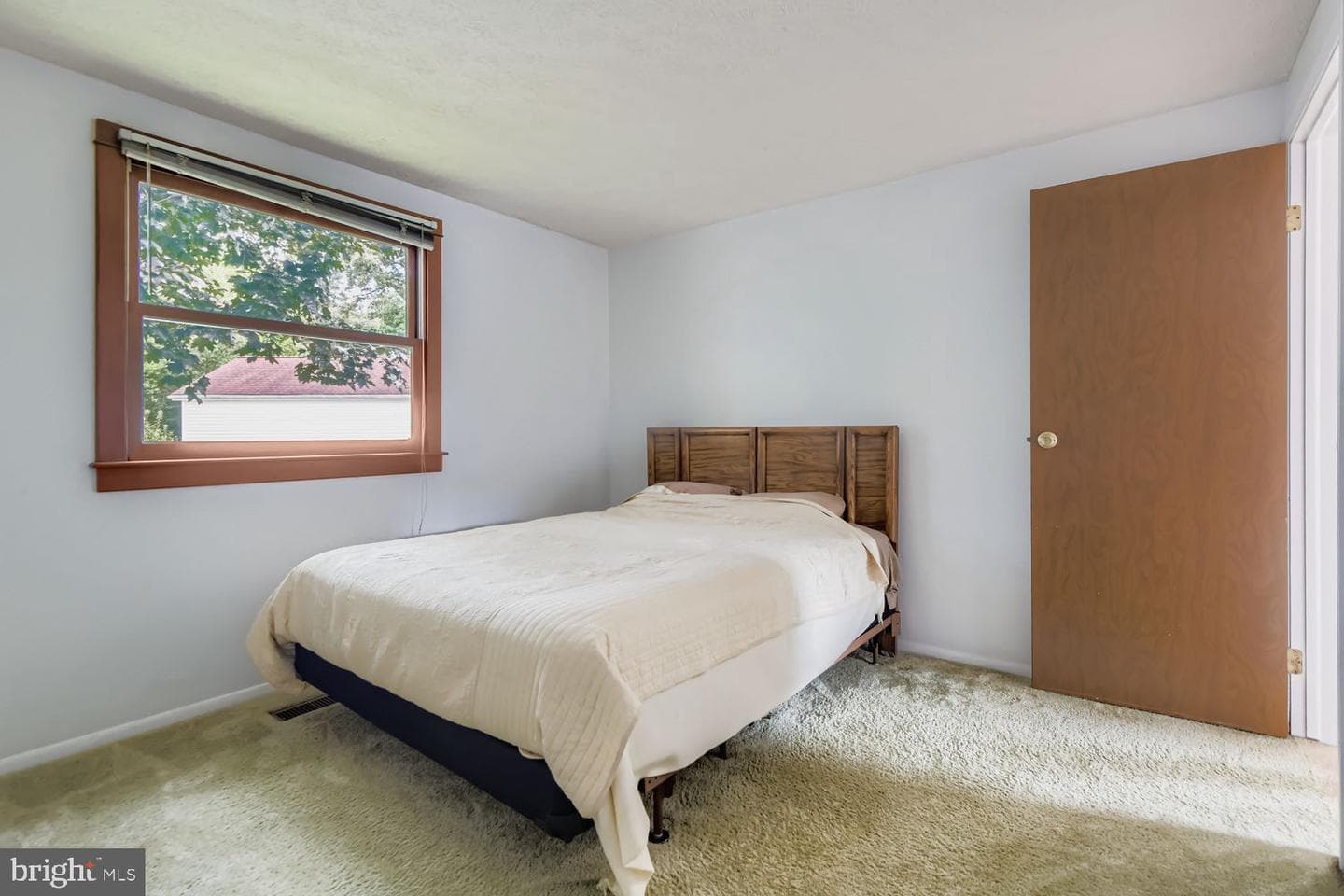 7735 Leaside Court photo 15