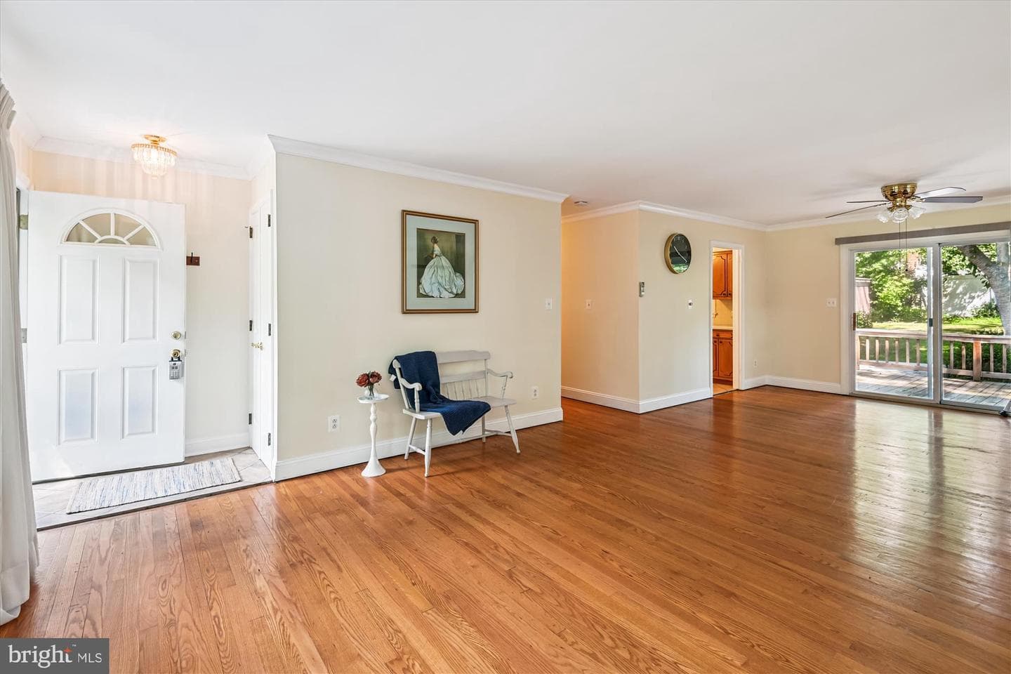 289 Hillsmere Drive photo 4