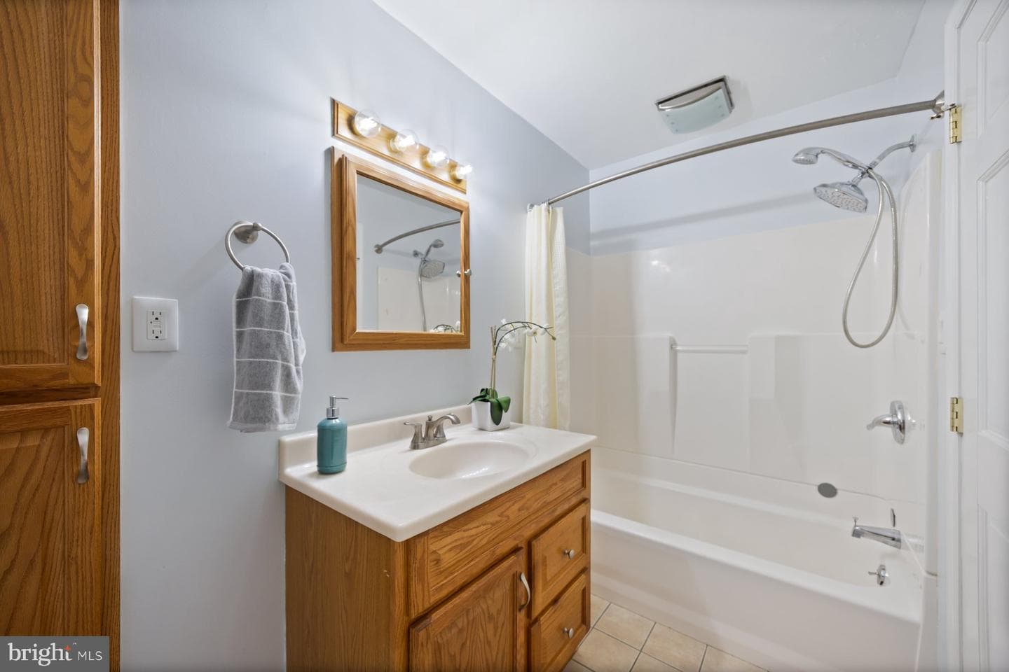 1103 Lotus Avenue photo 23