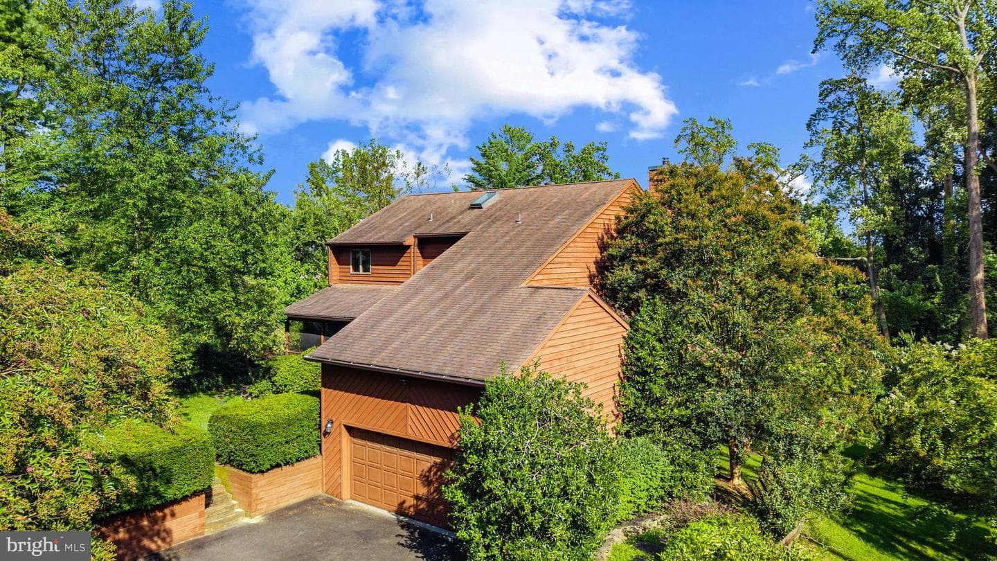 210 Providence Road photo 2