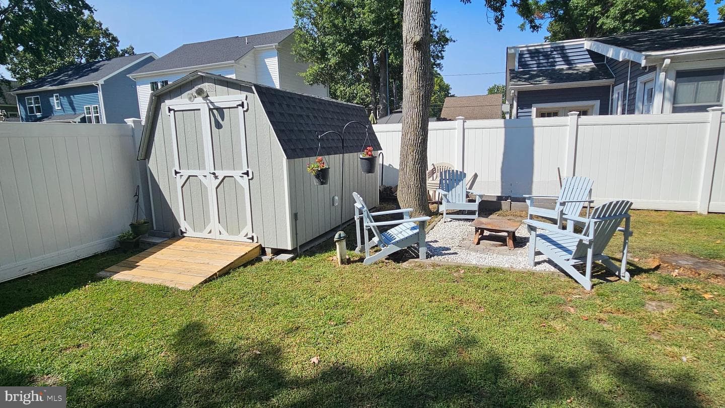 1192 Oak Avenue photo 15