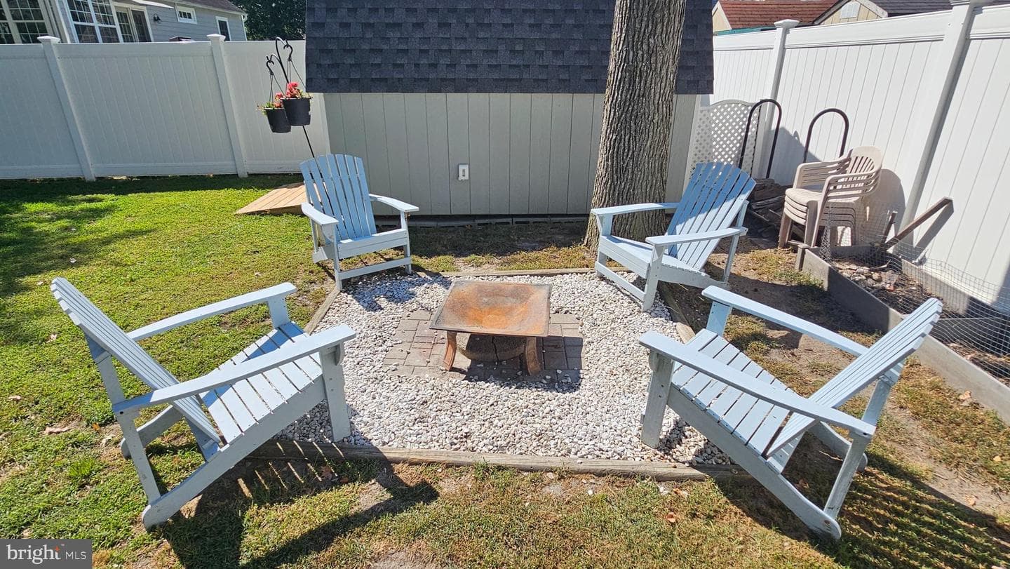 1192 Oak Avenue photo 17