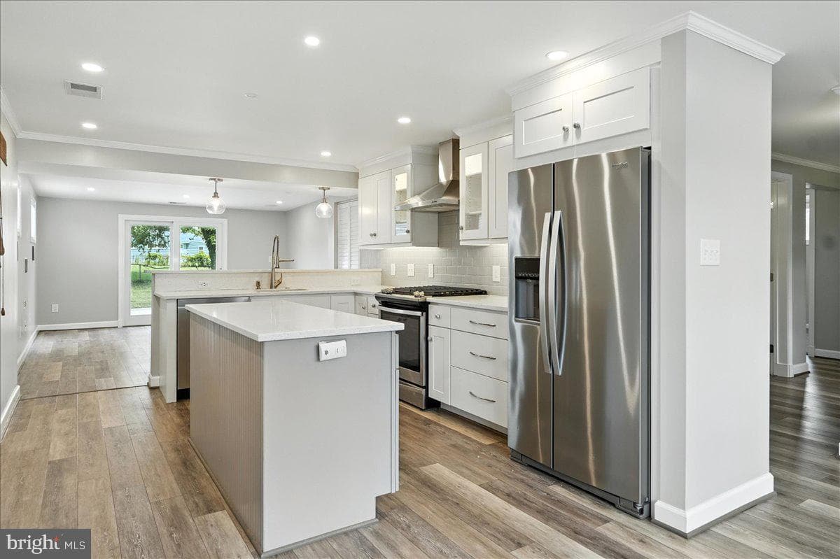 108 Saint James Drive photo 6