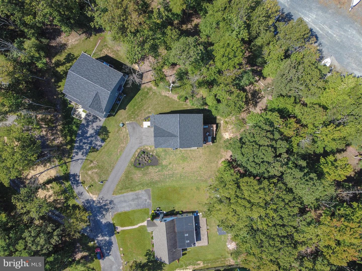 7810 Shelbourne photo 30