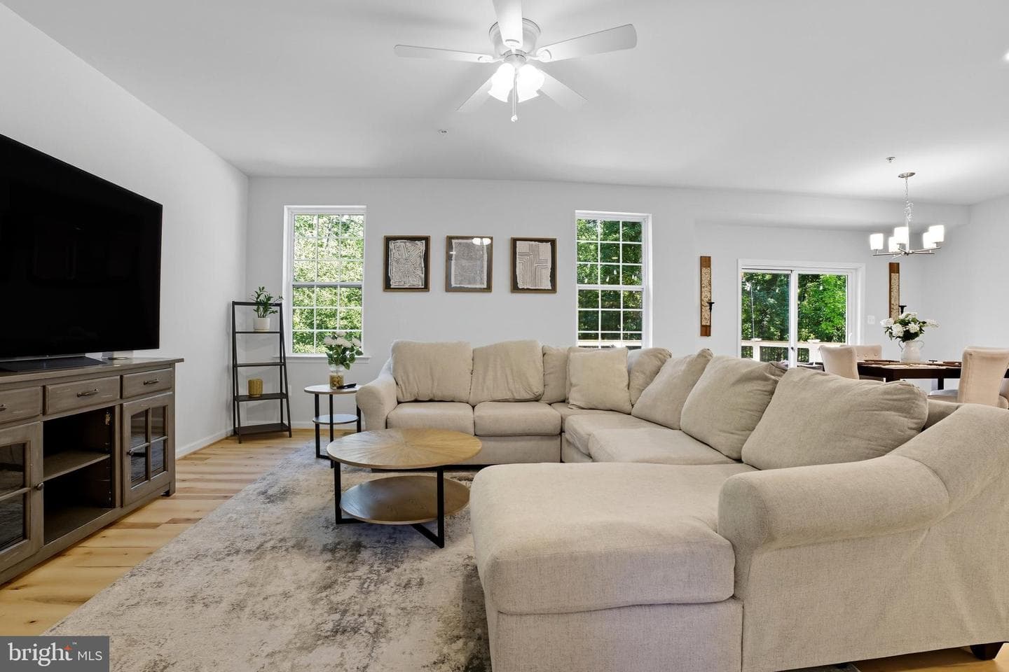 7810 Shelbourne photo 5