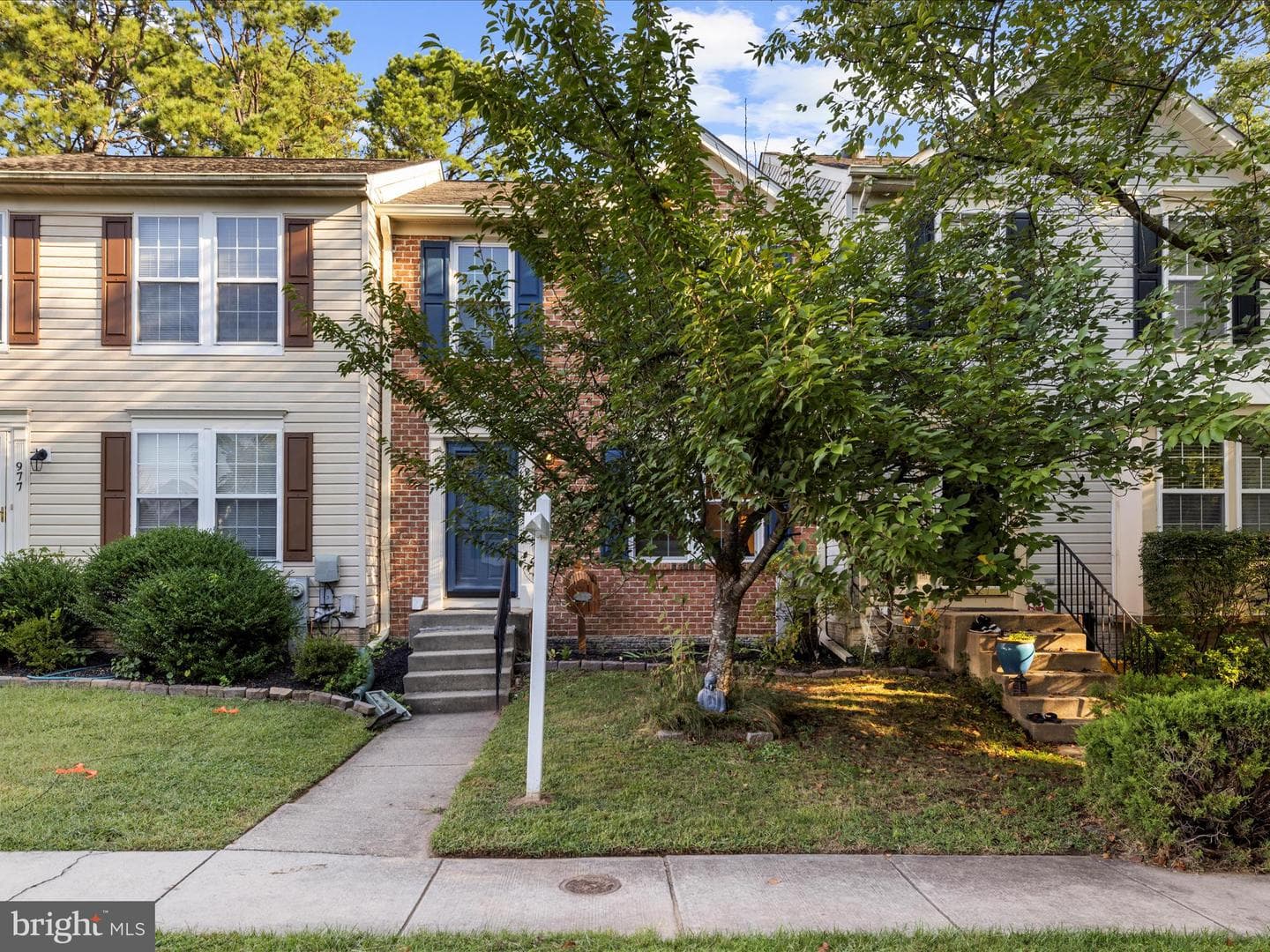 975 Chestnut Manor Court photo 3
