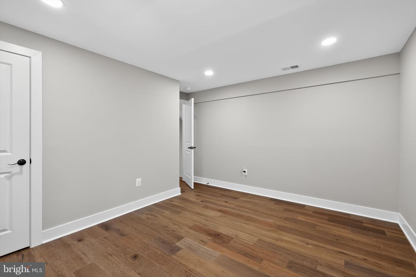 1 Tucker Street photo 26