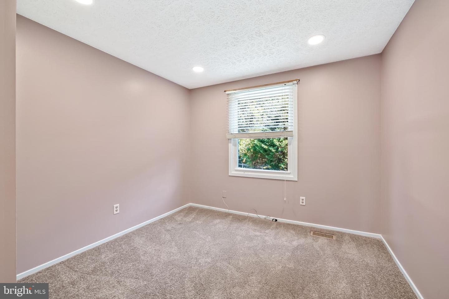 6439 Wilben Road photo 27