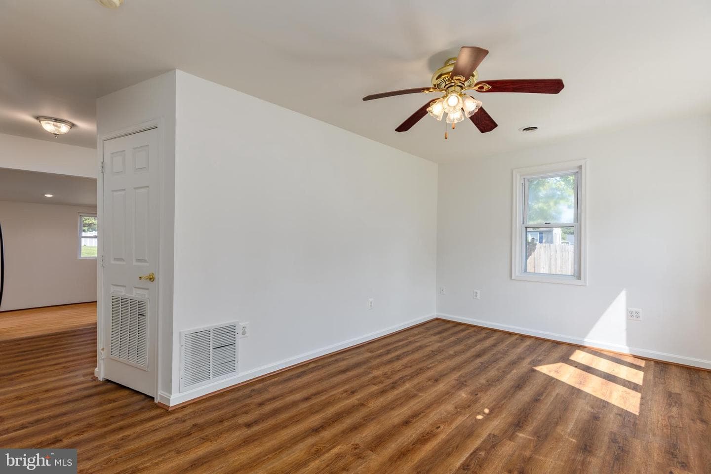 1852 Cedar Drive photo 10