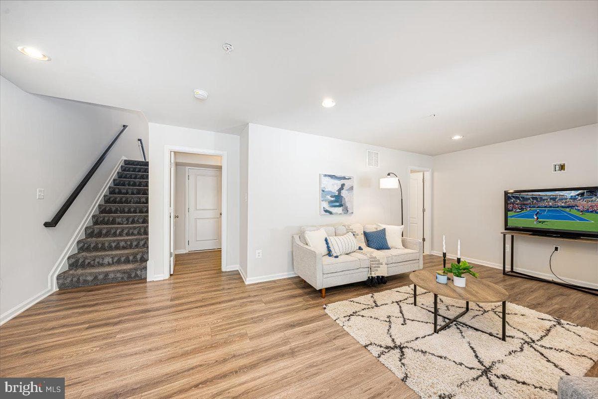 1417 Hawthorn Drive photo 41