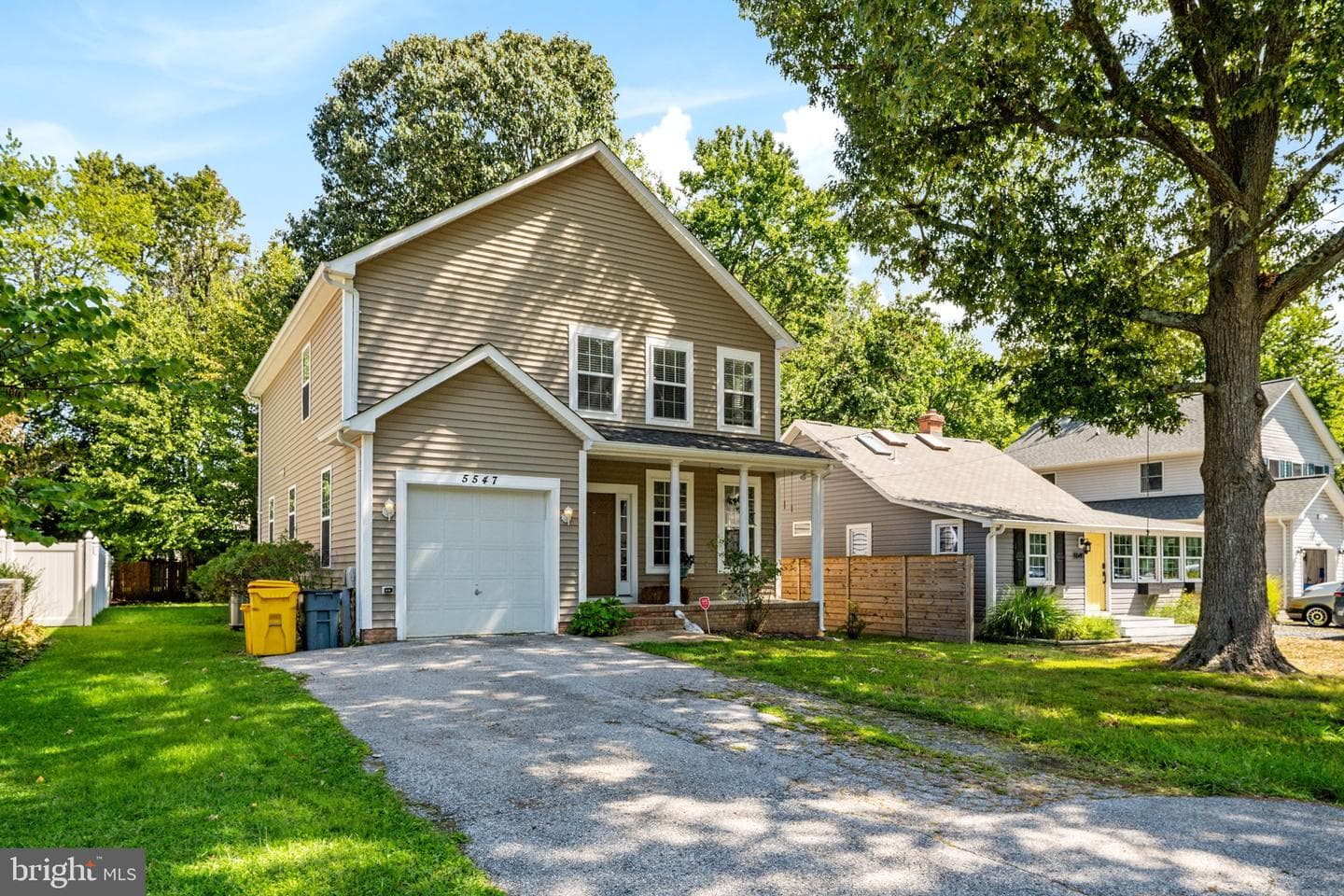 5547 Exeter Street photo 2
