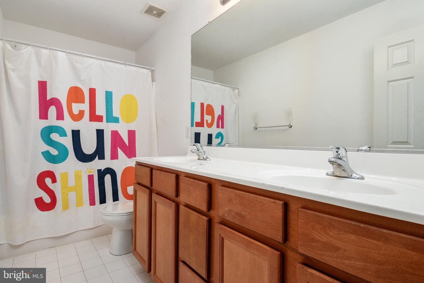 5547 Exeter Street photo 24