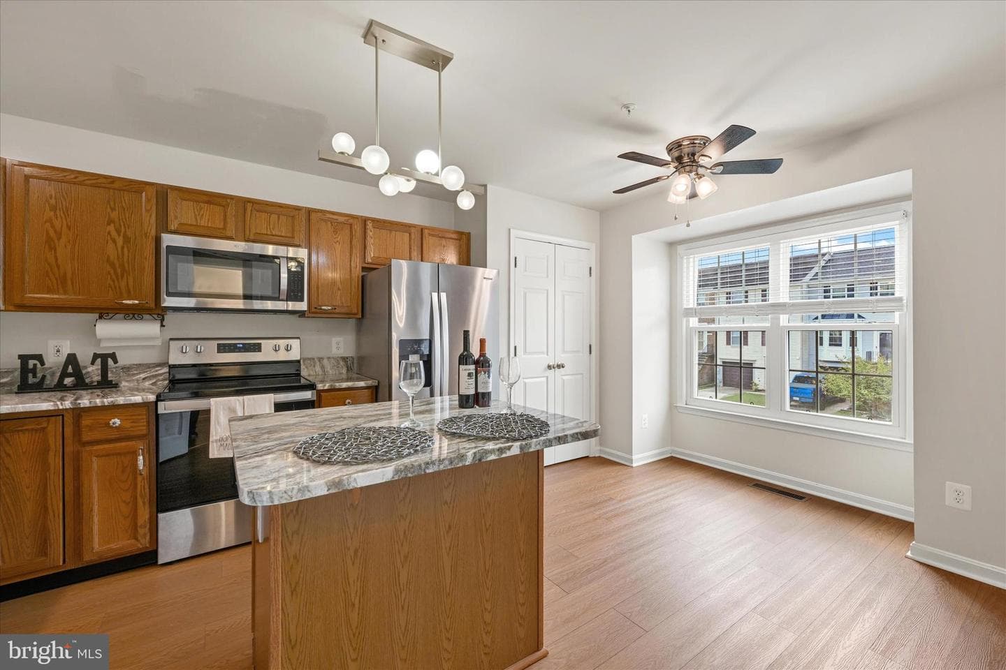 178 Pinecove Avenue photo 4