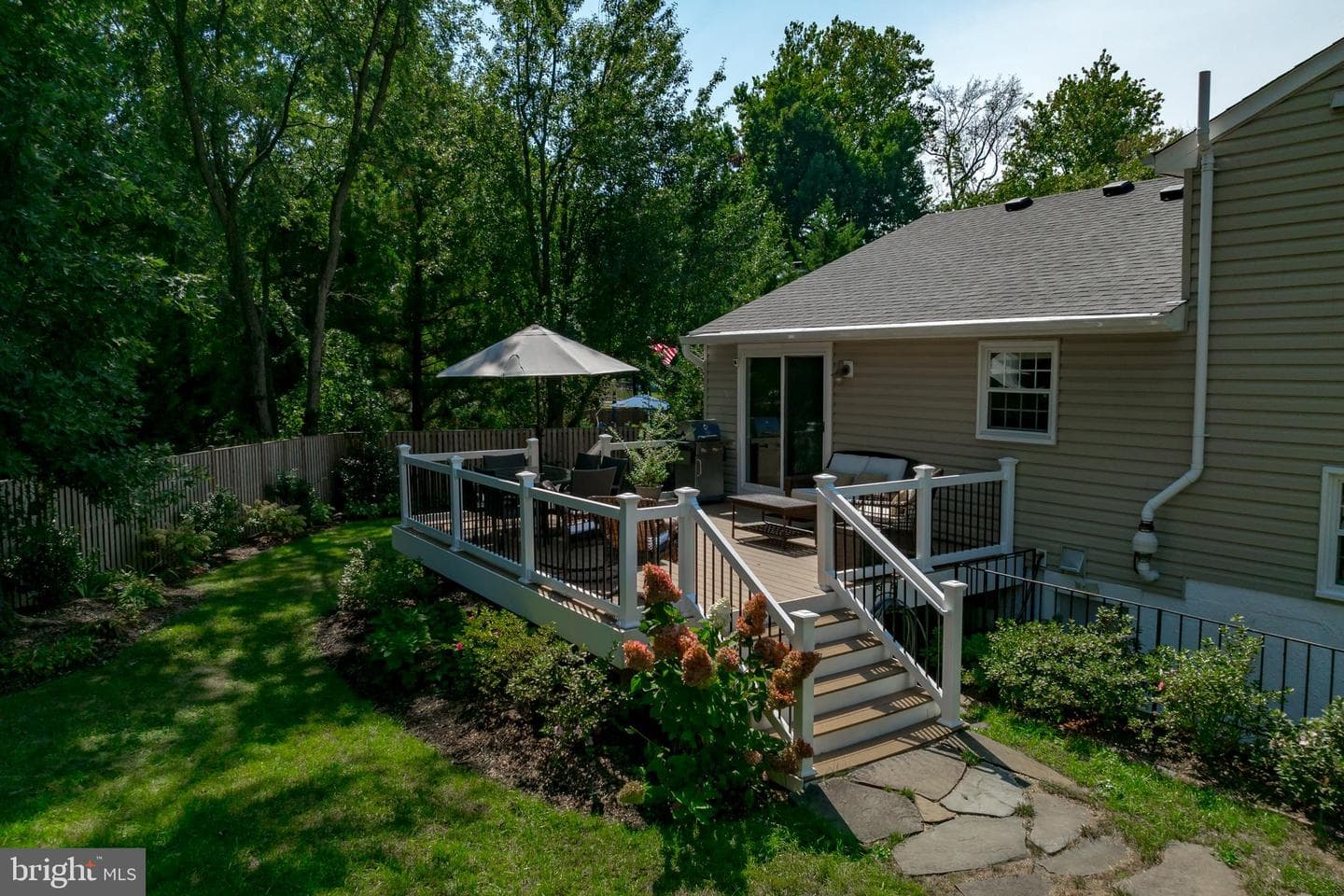 333 Brunswick Place photo 45