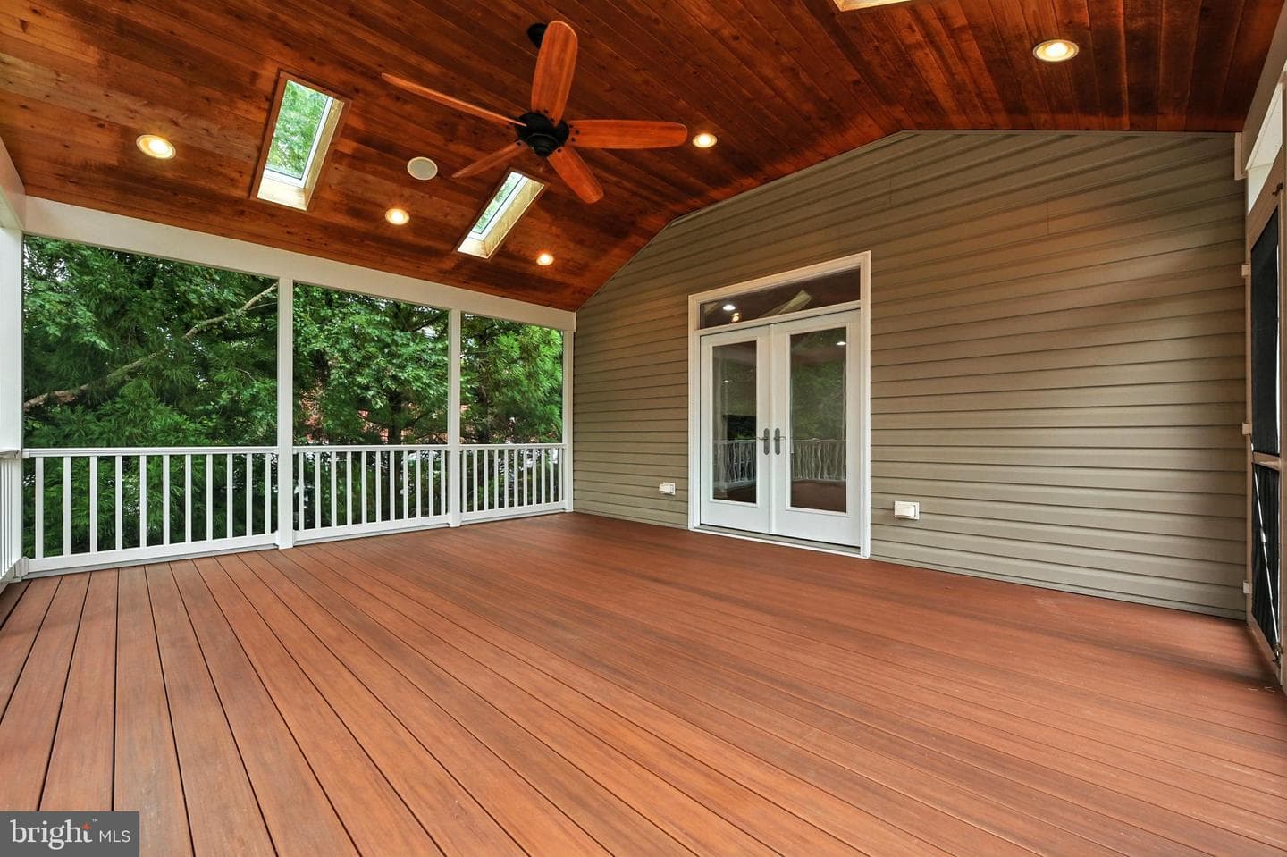 1901 Eamons Way photo 51