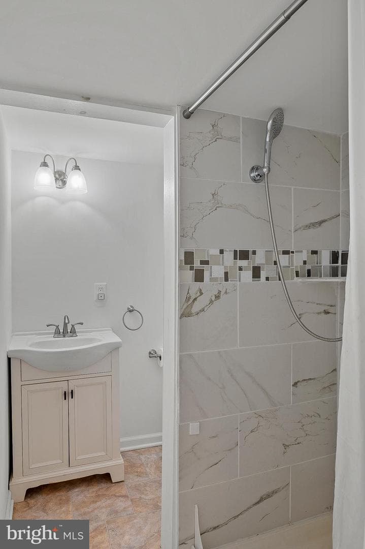 8318 Elvaton Road photo 36