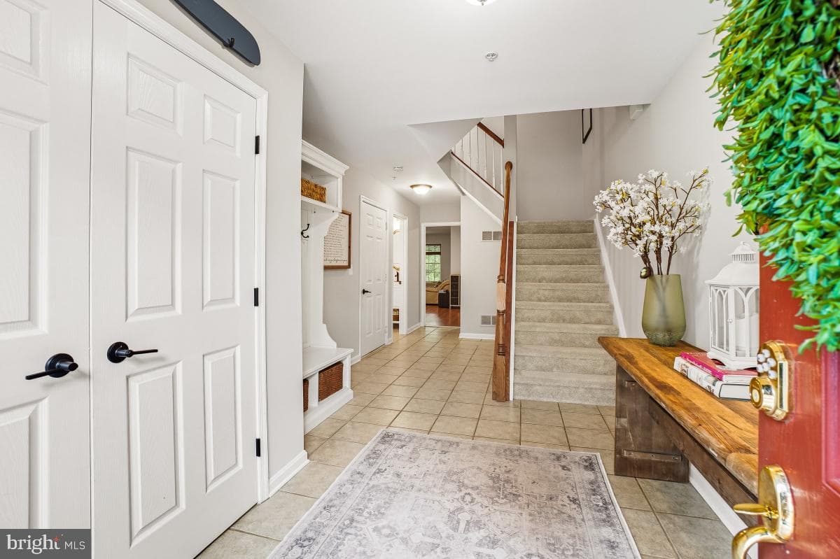 633 Andrew Hill Road photo 2