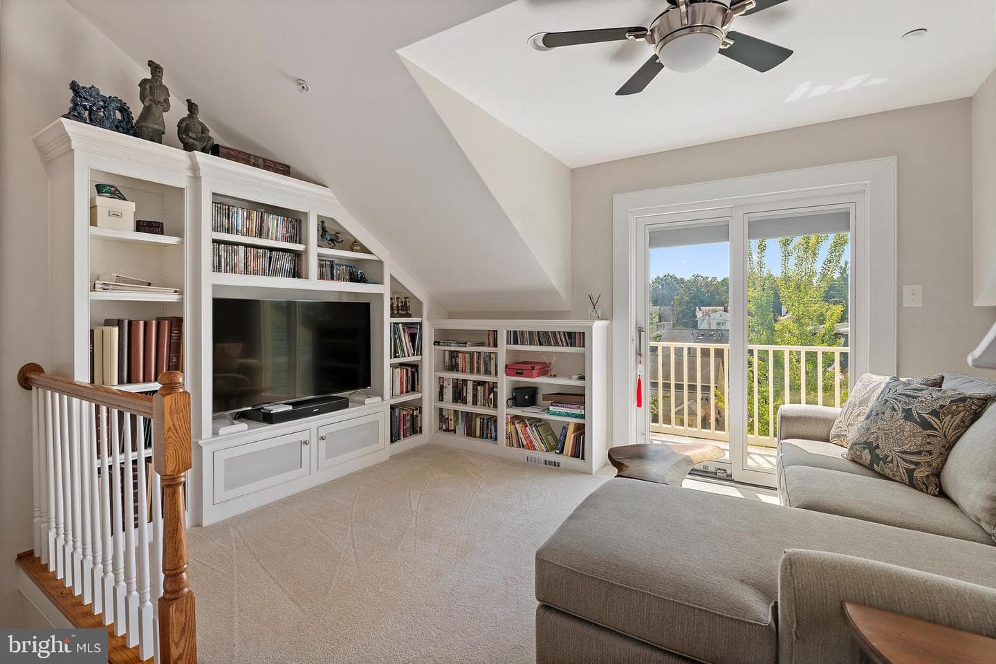 51 Richards Lane photo 35