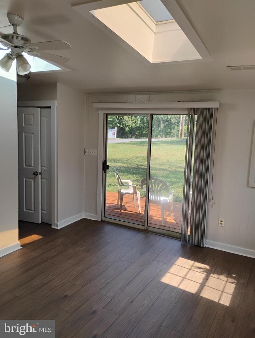 933 Andrews Road photo 19