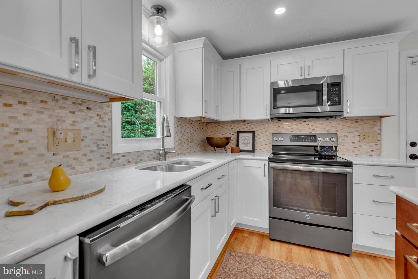 148 Cresston Road photo 12