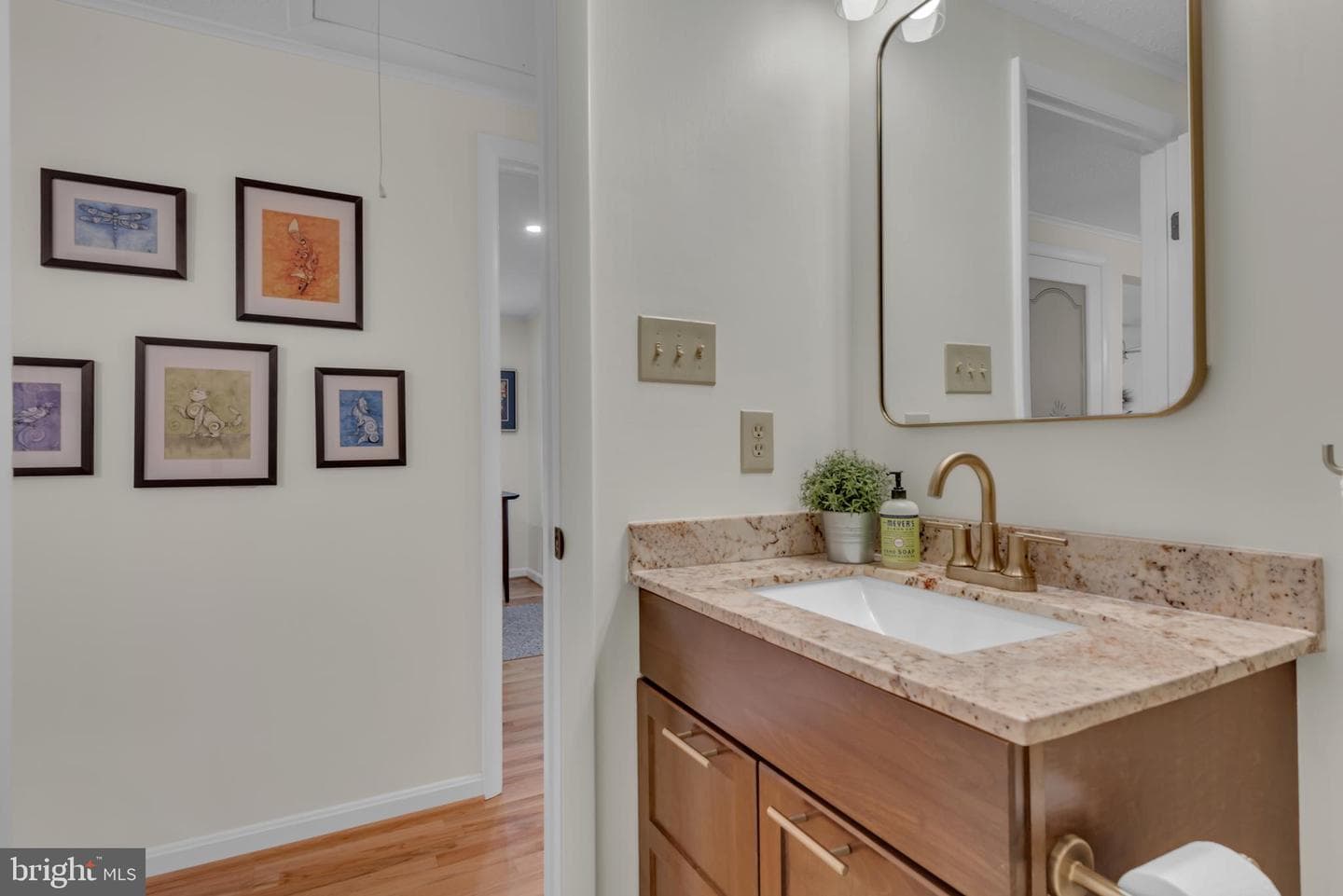 148 Cresston Road photo 26