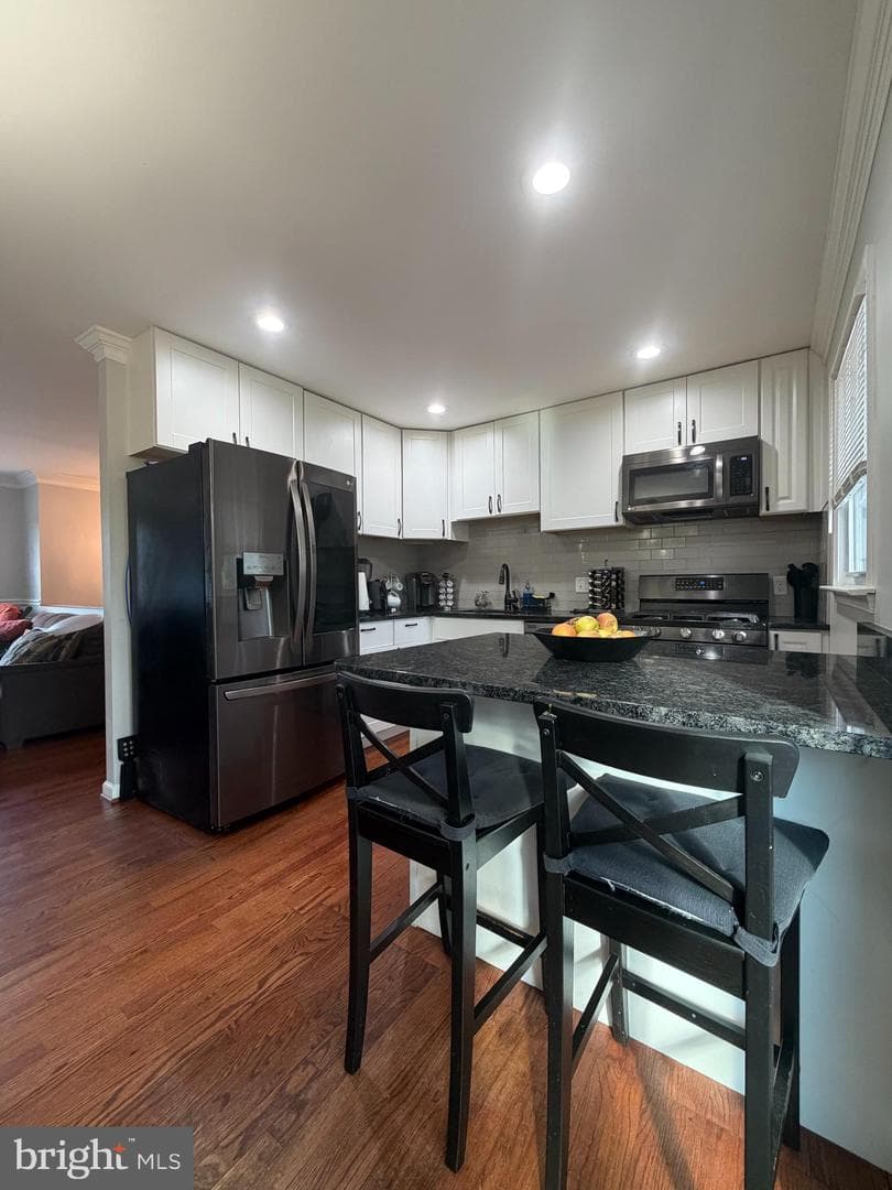 529 Chalet Drive W photo 10
