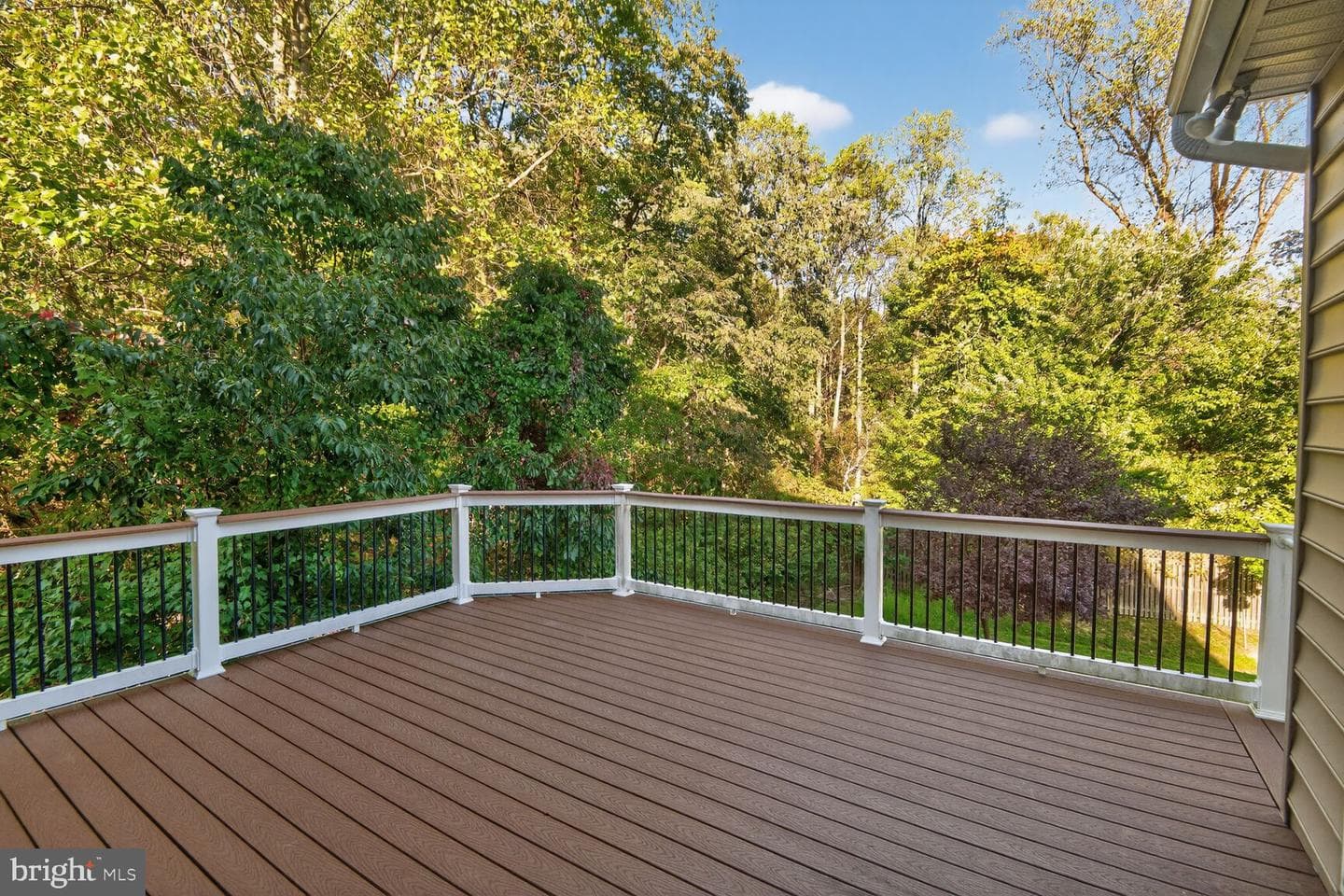 7809 Stanley Lane photo 27